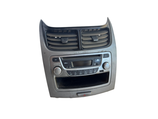 Radio Completa Con Marco Y Rejillas Chevrolet Sail 2010-2014