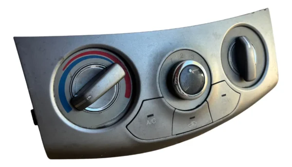 Botonera De Calefacción Chevrolet Sail A/c Chevrolet Sail (Usado)