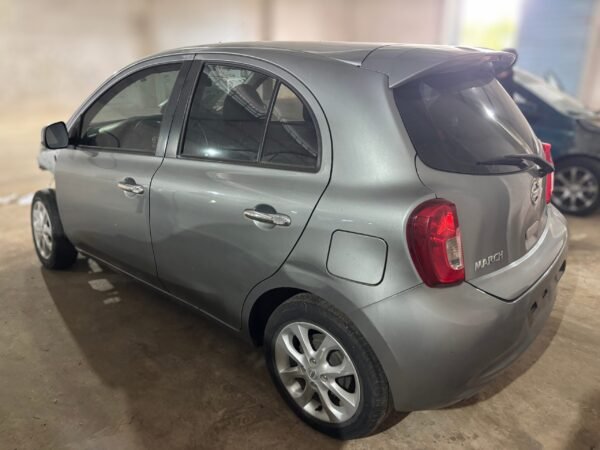 Repuestos Nissan March Full Automático 2015 1.0 4 cil MOTOR COMPLETO CON BAJA PARTES / REPUESTOS