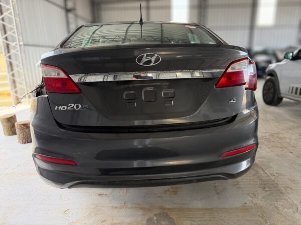 Repuestos Hyundai HB20s 2017  PARTES / REPUESTOS