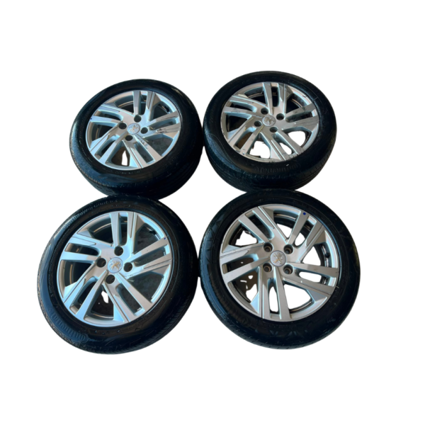 Llantas r16 4x108 cubiertas nuevas